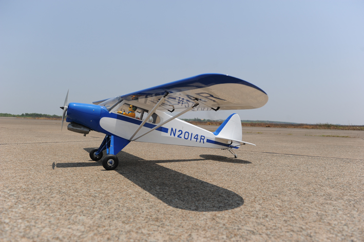 Phoenix Model Super Cub PA-18 20cc Gas/EP ARF 91" - 1:4 1/2 - Click Image to Close